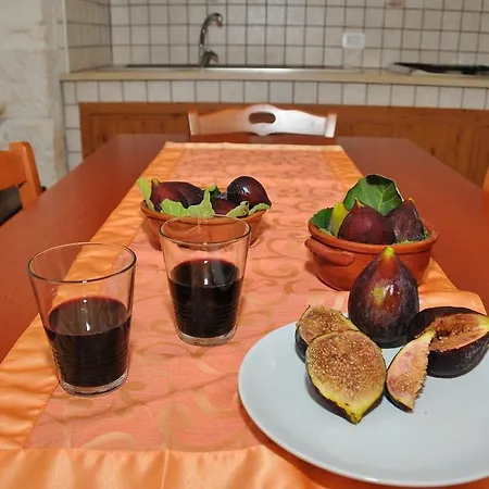 Trulli Cicerone * Чистернино