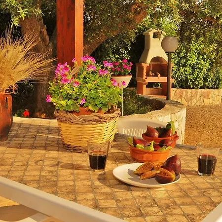 Trulli Cicerone Дом отдыха Чистернино